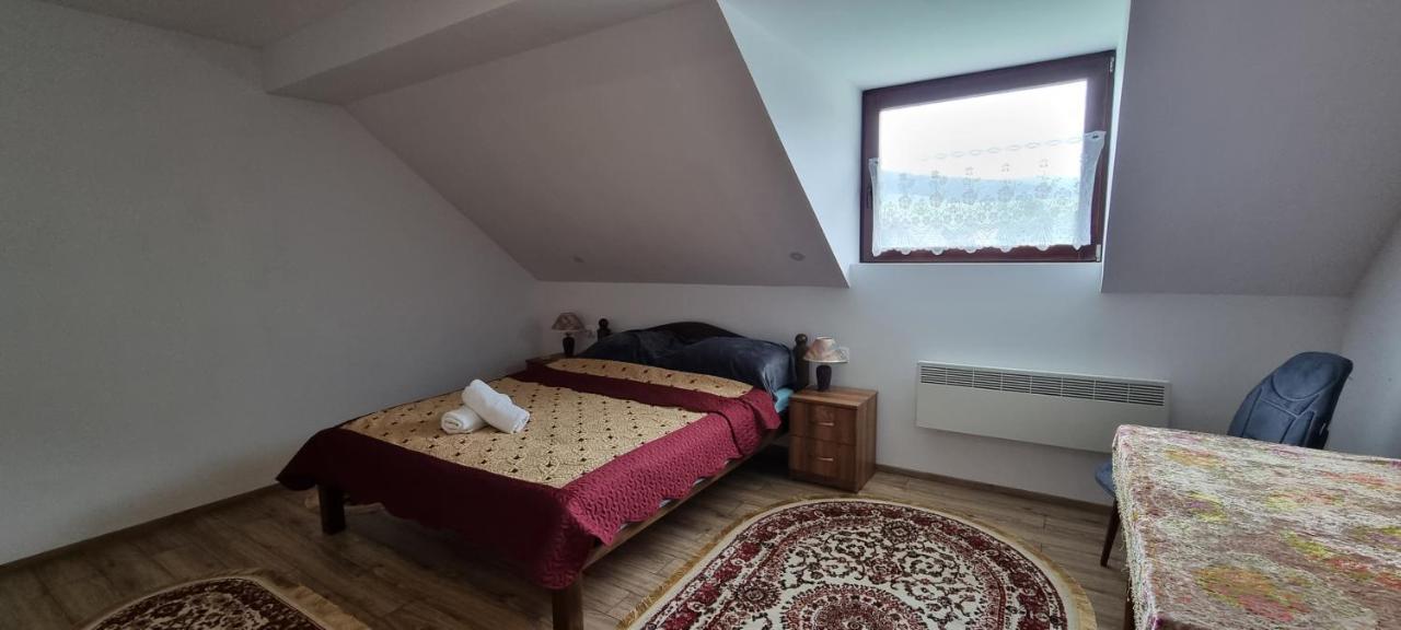 Karacsony Guest House Lunca de Sus ภายนอก รูปภาพ