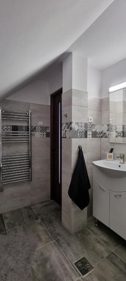 Karacsony Guest House Lunca de Sus ภายนอก รูปภาพ