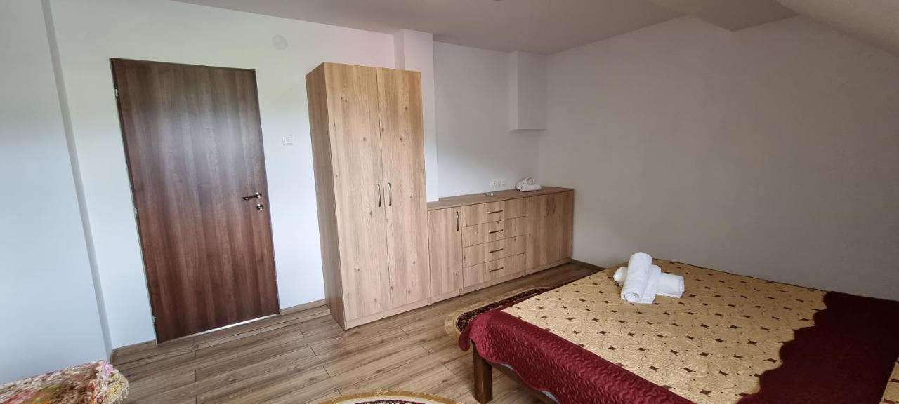 Karacsony Guest House Lunca de Sus ภายนอก รูปภาพ